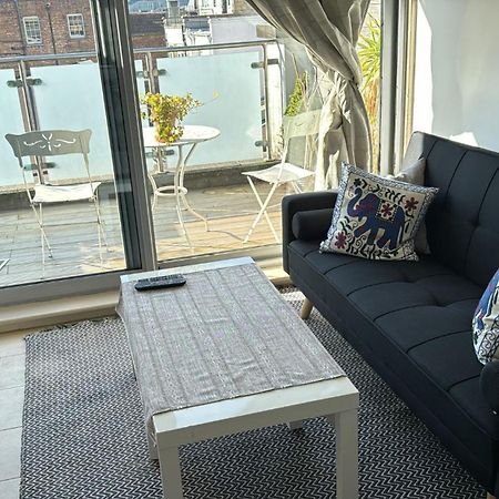 Bright And Airy Islington Apartment London Bagian luar foto