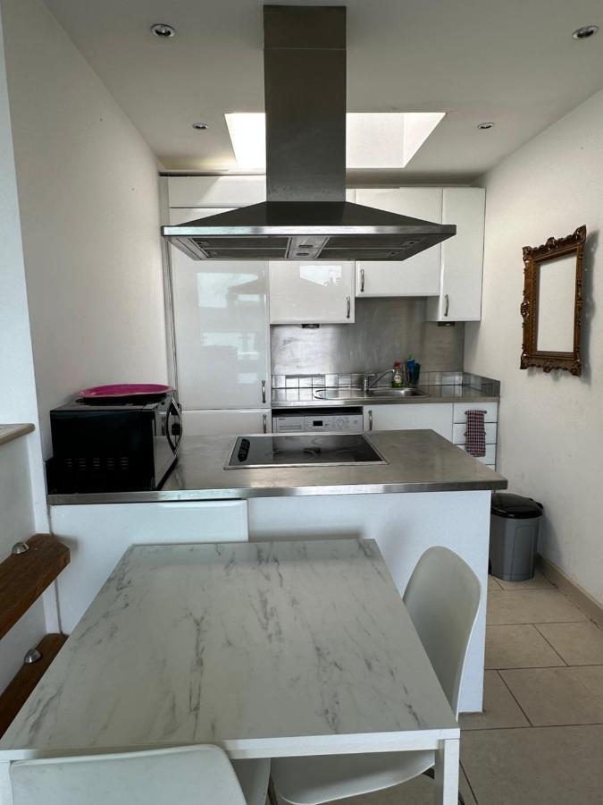 Bright And Airy Islington Apartment London Bagian luar foto